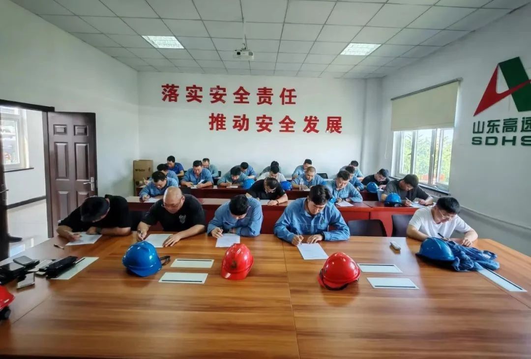 储运必胜娱乐·(中国)官方网站组织开展生产车间 “岗位大练兵、技能大比武”活动